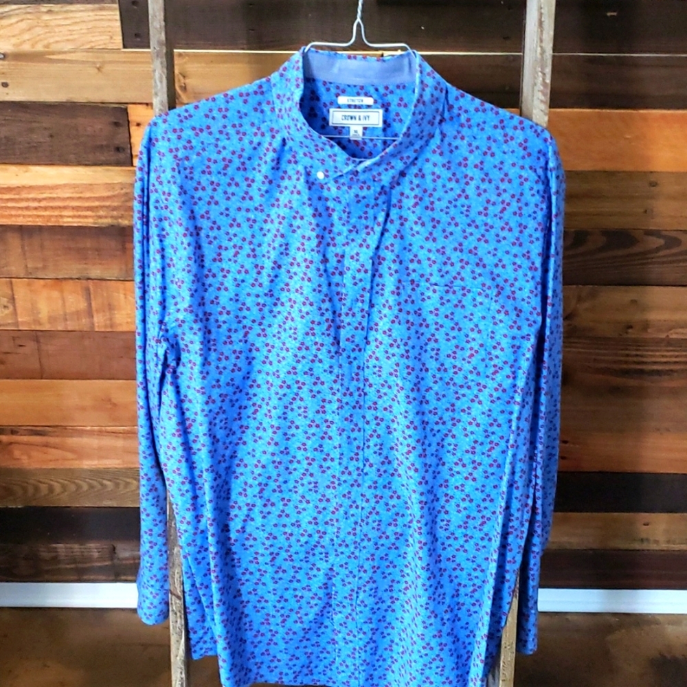 Crown & Ivy long sleeve button down